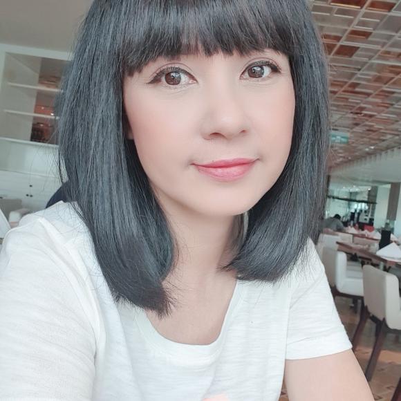 Việt Trinh,Việt Trinh đổi tóc mới,sao Việt