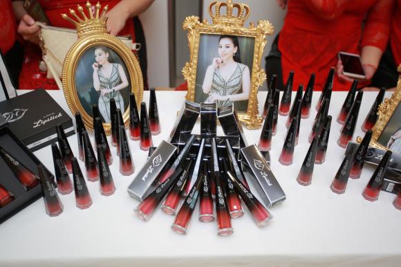 Mai Diệu Tuyết Nhung,Miss and Mrs Vietnam International 2019