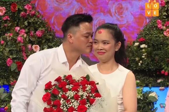 Thúy Vi nói cô gái bạn muốn hẹn hò 0 hot girl, Thúy Vi, Phan Thành, ban muon hẹn hò
