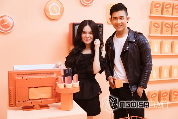 2-thien-than-chuyen-gioi-238-5-ngoisao.vn-w580-h387 2 Yoshi Rinrada, Hương Giang, Di Băng