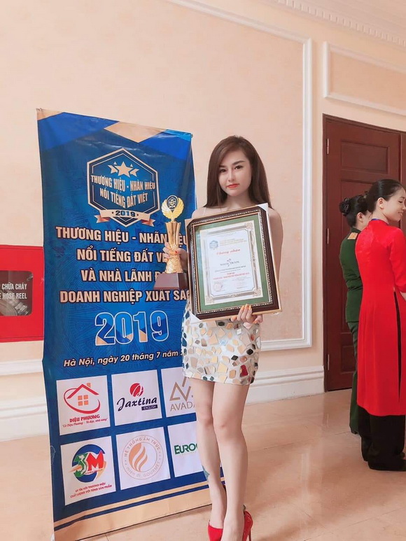 mai-thu-hue-258-1-ngoisao.vn-w580-h773 3 Kinh doanh online, Mỹ phẩm sạch, Mỹ phẩm White Detox