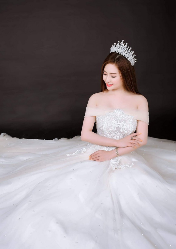 mai-thu-hue-258-2-ngoisao.vn-w580-h822 2 Kinh doanh online, Mỹ phẩm sạch, Mỹ phẩm White Detox