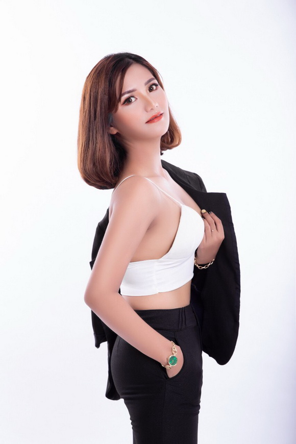 vu-thuy-258-1-ngoisao.vn-w580-h870 5 mỹ phẩm White Detox, Vũ Thúy, Kinh doanh online