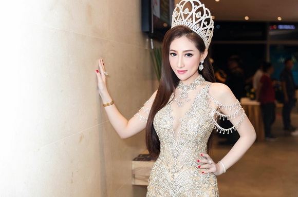 Hoa hậu Trần Ngọc Trâm, Phan Thị Mơ, Sao việt