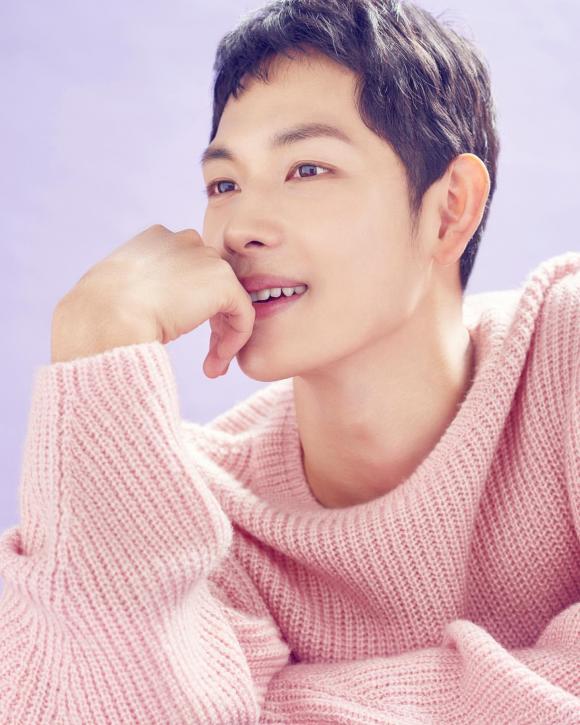 siwwan8hd81-ngoisao.vn-w1440-h1800 0 Kim Soo Hyun, Jung Hae In, Park Seo Joon
