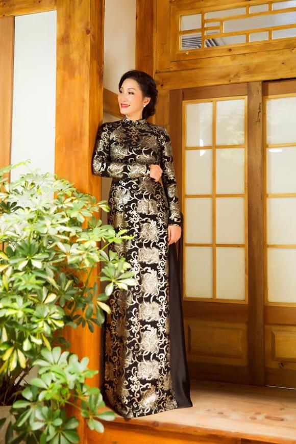  hài Hồng Đào, sao Việt