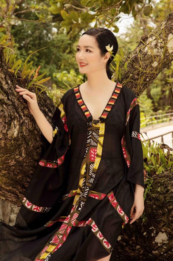 Hoa hậu Đền Hùng, Giáng My, sao Việt