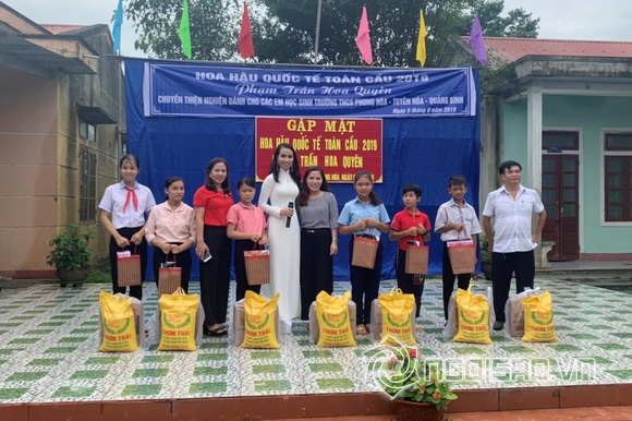 hoa-hau-hoa-quyen-69-4-ngoisao.vn-w580-h386 4 Hoa hậu Phạm Trần Hoa Quyên, Hoa hậu Quốc tế Toàn cầu tại Malaysia, Hoa hậu Quốc tế Hoa Quyên