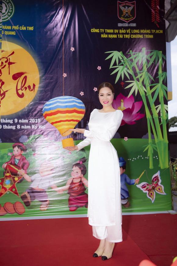 bui-thi-ha-99-7-ngoisao.vn-w580-h869 3 Bùi Thị Hà, Tết Trung Thu