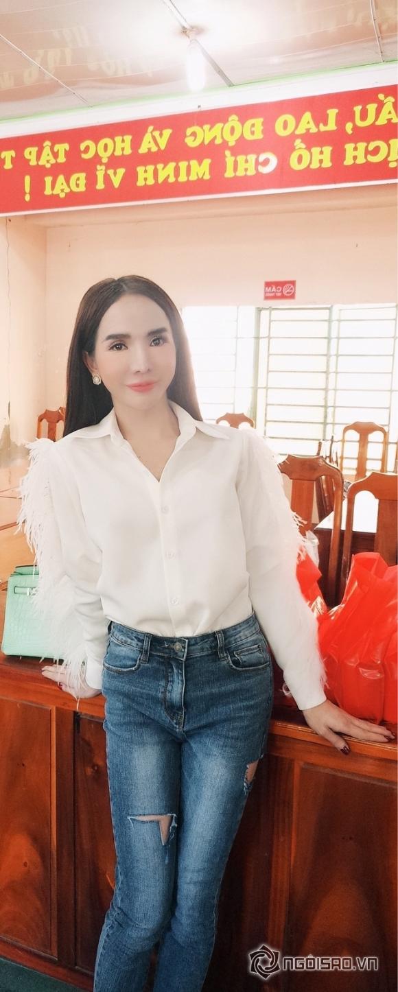 img20190913102629-ngoisao.vn-w1026-h2560 0 Hot girl trần đoàn,trần đoàn làm từ thiện,mỹ nhân chuyển giới