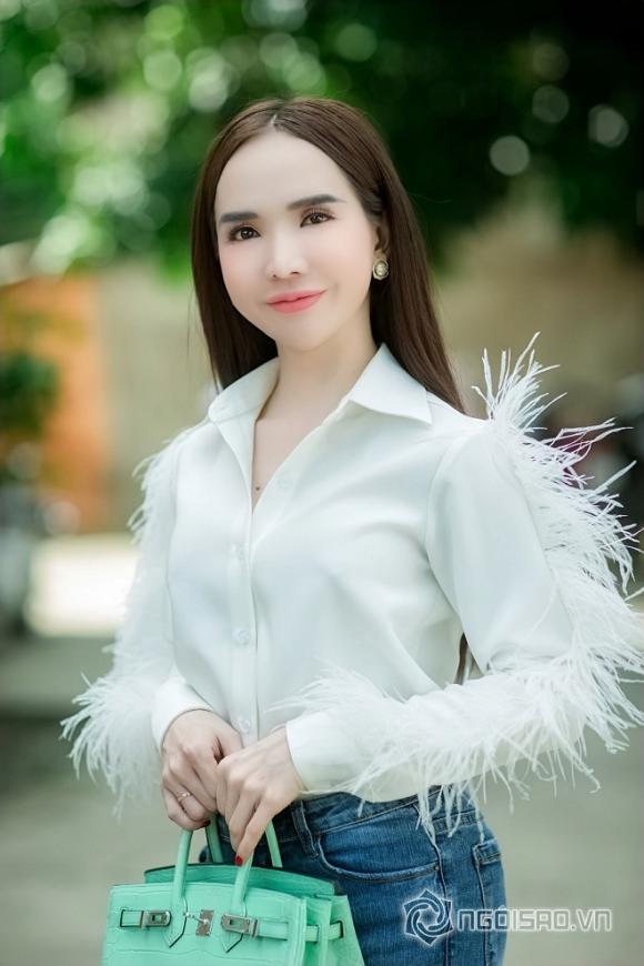 img20190917134000-ngoisao.vn-w1632-h2448 12 Hot girl trần đoàn,hot girl chuyển giới,trần đoàn làm từ thiện