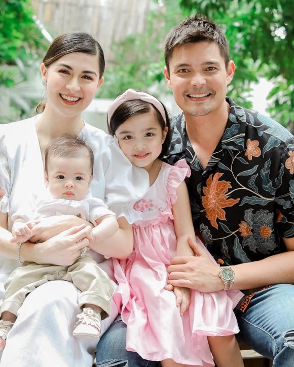 Xứng đôi vừa lứa khỏi bàn nhưng dáng vẻ của vợ chồng Marian Rivera khi chụp ảnh tưởng nhàm lại hóa của hiếm khó ai bì