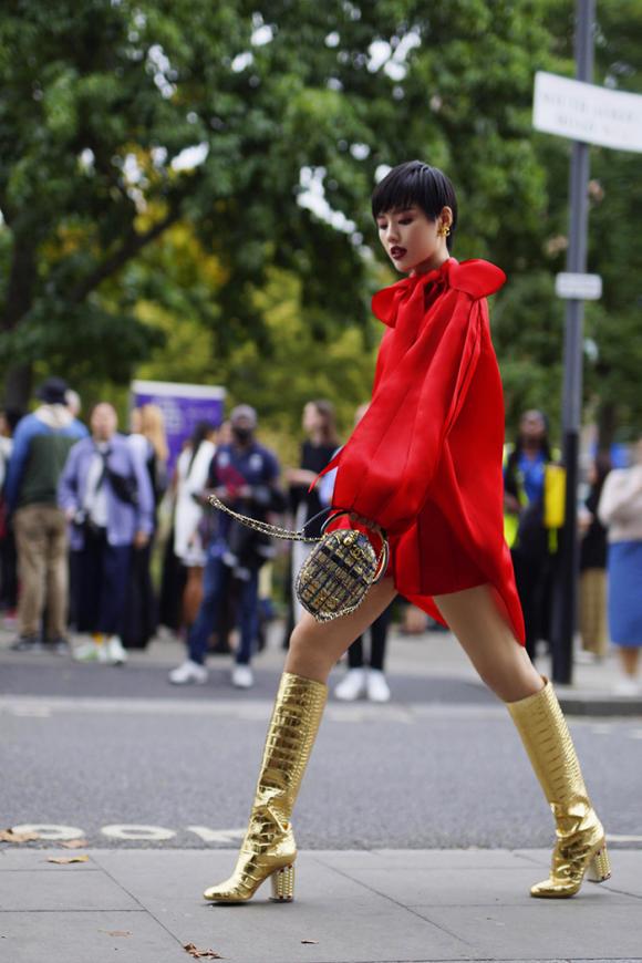 Khánh linh the face,người mẫu khánh linh,London Fashion Week