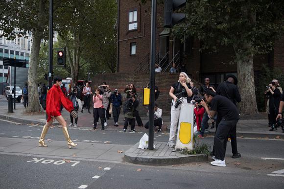 Khánh linh the face,người mẫu khánh linh,London Fashion Week