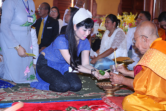sao Việt, Uyên Thảo, diễn viên Uyên Thảo, Uyên Thảo đẳng cấp, Uyên Thảo dự sự kiện cùng Hoàng Gia Campuchia