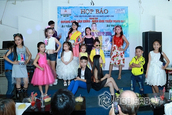 Gương mặt Sân khấu Điện ảnh triển vọng 2016, Đoàn Việt Hùng, GS Hà Quang Văn, đạo diễn Thanh Quỳnh