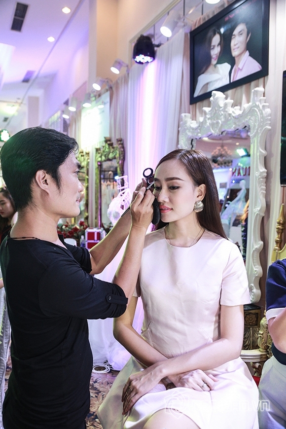 Á hậu Kim Duyên, MC Kim Duyên, Nguyễn Hùng trang điểm, Á hậu Kim Duyên đi làm đẹp, kim duyen