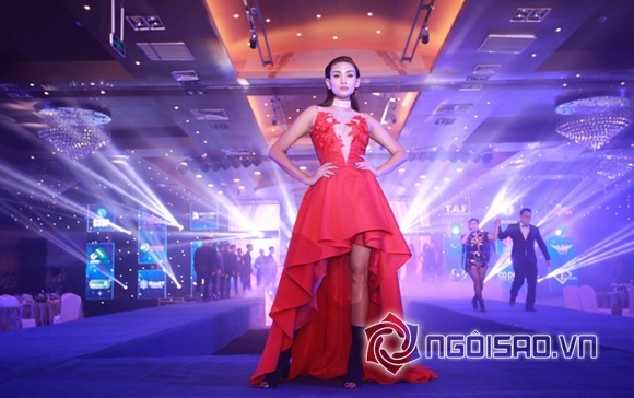 DJ Võ Hoàng Yến, Siêu mẫu Hoàng Yến, Võ Hoàng Yến, Fitness Model 2017, Hoàng Yến trình diễn thời trang