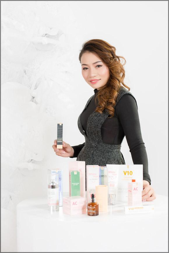 Hồng Trang, cô nàng 9x kinh doanh mỹ phẩm, Mỹ phẩm  thiên nhiên SKINAZ