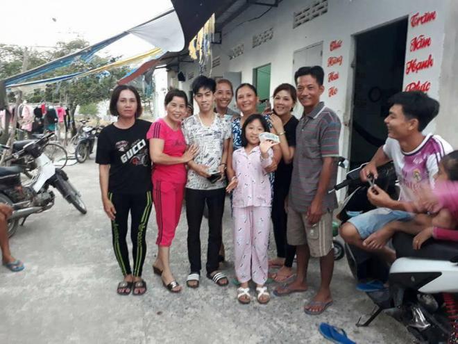 thanh-nien-roi-tien-4 Phạm Đình Sang, mất ví tiền, về quê ăn tết