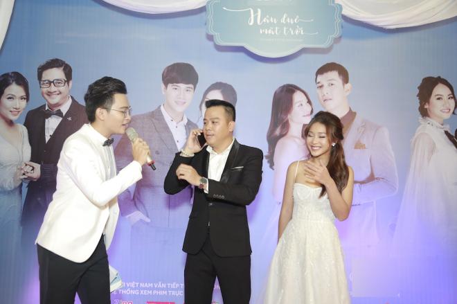 Khả Ngân cùng đạo diễn Bửu Lộc sánh đôi khi vắng Song Luân hậu duệ mặt trời phiên bản việt, khả ngân, song luân