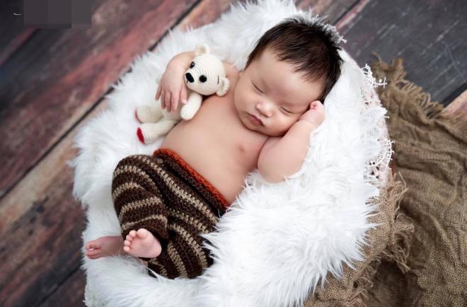 Lê Khánh, con trai Lê Khánh, chồng Lê Khánh