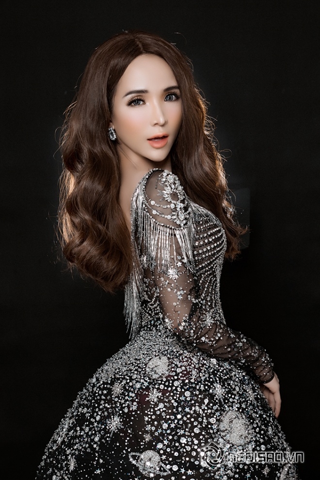 Hotgirl chuyển giới trần đoàn,trần đoàn đội vương miện,đoàn trần 2019