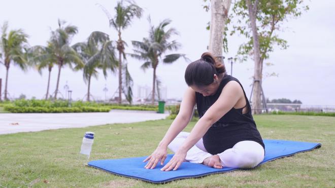 Bản thân cô cũng duy trì thói quen ăn uống điều độ nên luôn tươi trẻ dù cường độ làm việc khá nhiều Thanh Thúy, đức thịnh, sao việt