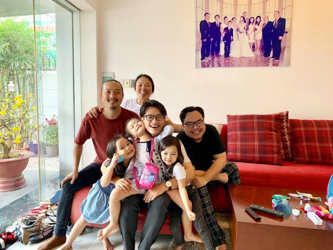 Hà anh tuấn,ca sĩ đoan trang,hà anh tuấn thăm gia đình đoan trang