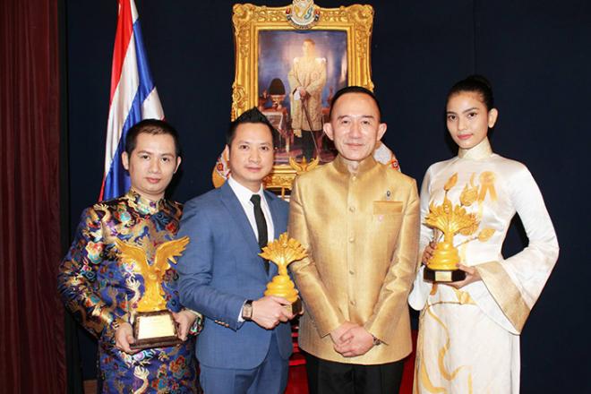 Trương Thị May nhận giải thưởng tại Thái Lan 4 Á hậu trương thị my,hoa hậu dân tộc việt nam,sao việt