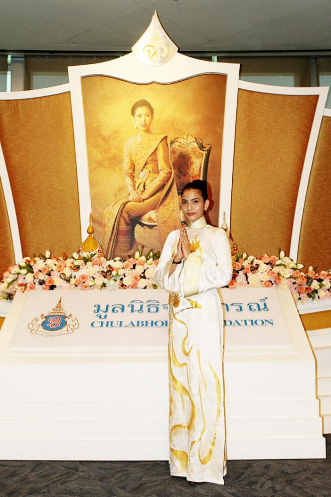 Trương Thị May nhận giải thưởng tại Thái Lan 9 Á hậu trương thị my,hoa hậu dân tộc việt nam,sao việt